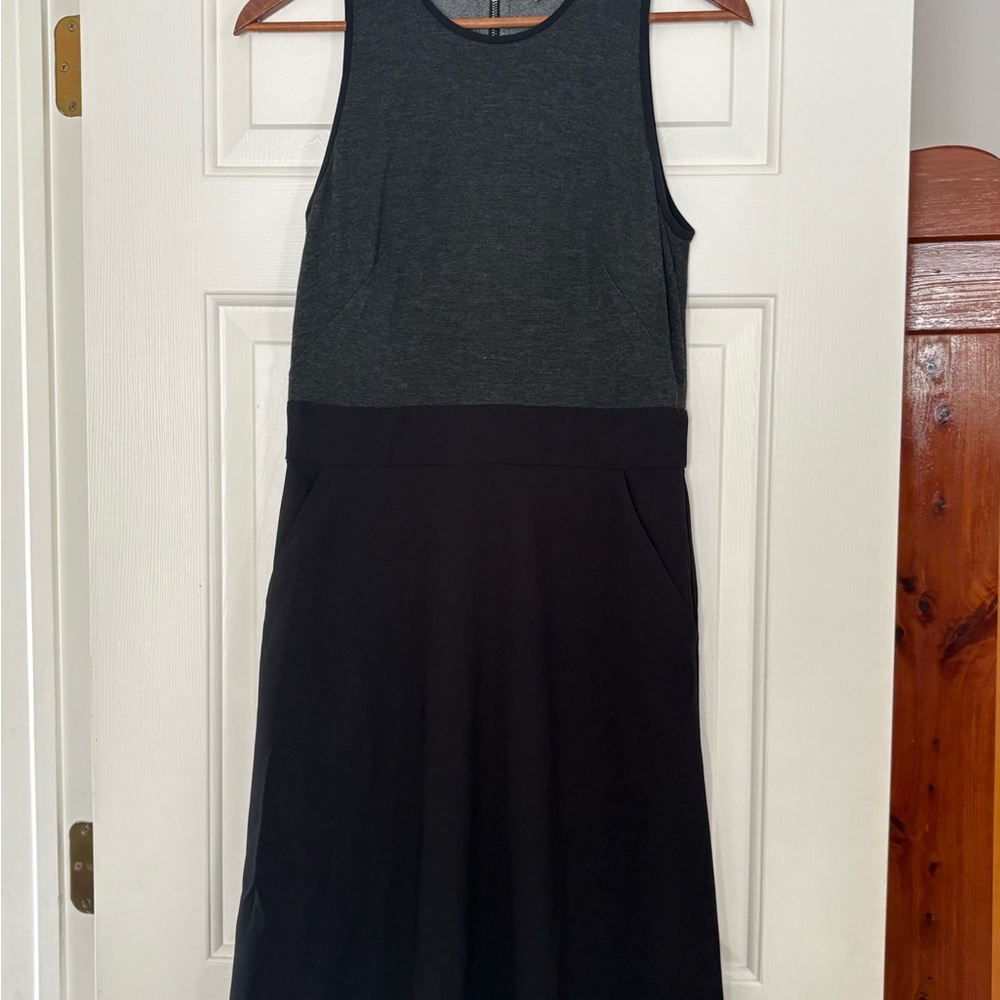 LOFT Black and Gray A line Dress with pockets